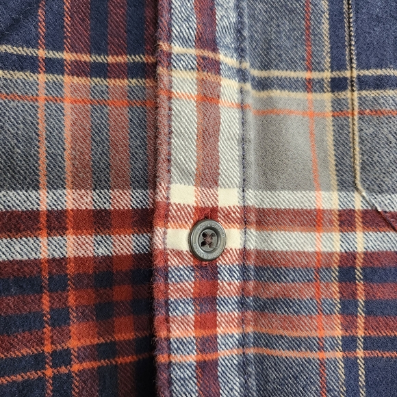 EDDIE BAUER Large Mens Flannel Button Down - Picture 6 of 7